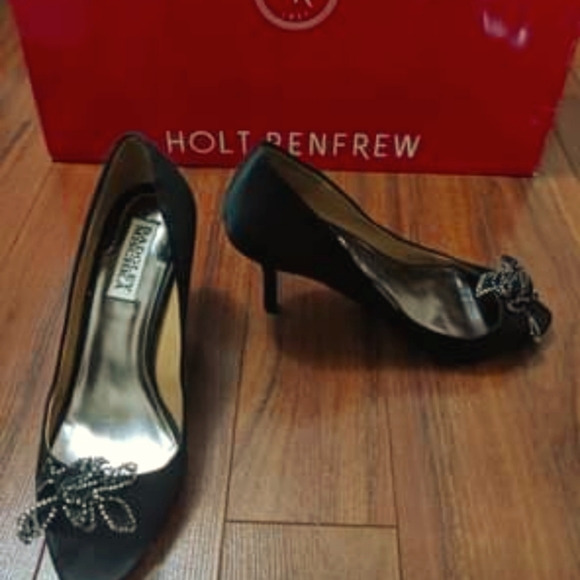 Brand new black Badgley Mischka heels - Picture 1 of 2